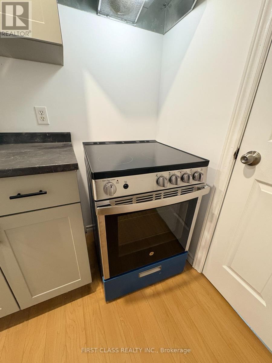 59 - 3051 Finch Avenue, Toronto, Ontario  M9M 0A6 - Photo 7 - W13137900