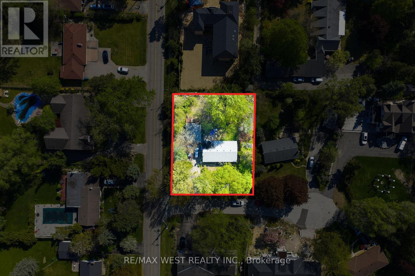 1610 Magenta Court, Mississauga, Ontario  L5G 3A7 - Photo 2 - W13144594