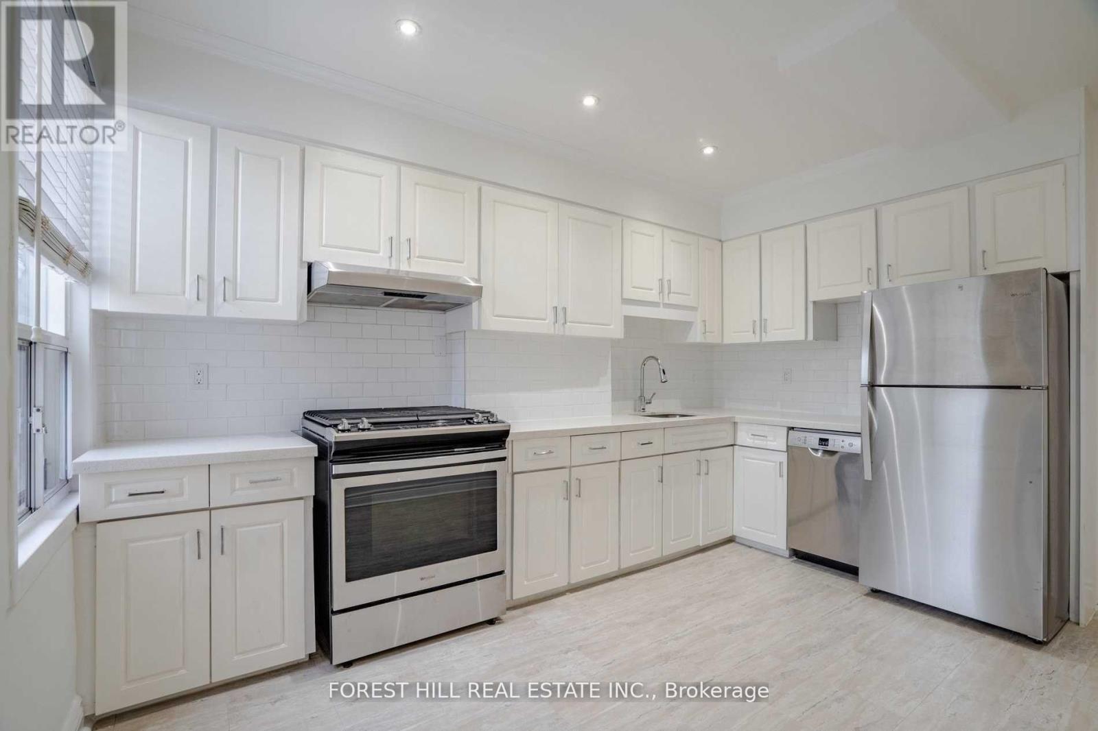 Main - 137 Earlscourt Avenue, Toronto, Ontario  M6E 4A8 - Photo 4 - W13144604