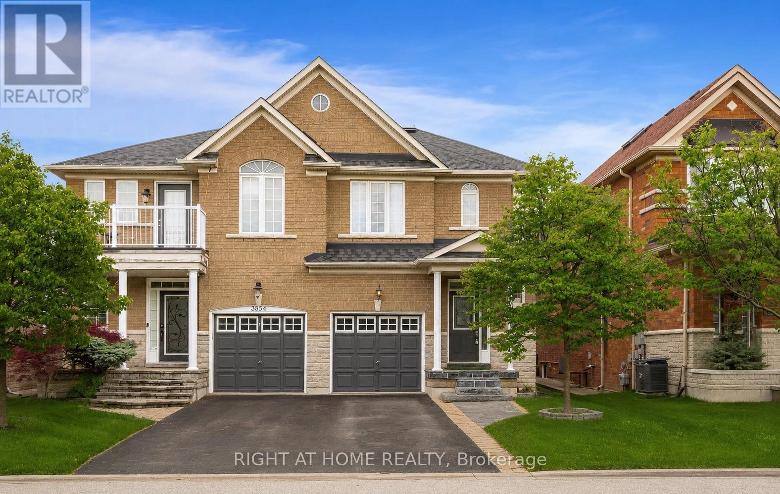 3852 Bloomington Crescent, Mississauga, Ontario  L5M 0A3 - Photo 1 - W13144632