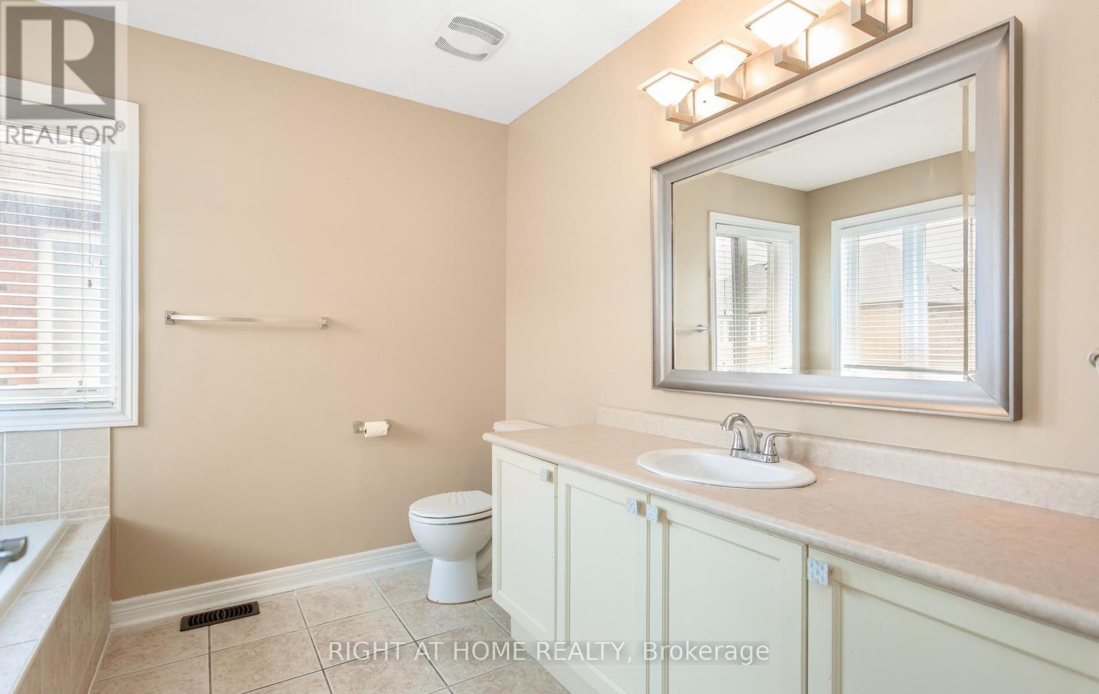 3852 Bloomington Crescent, Mississauga, Ontario  L5M 0A3 - Photo 32 - W13144632