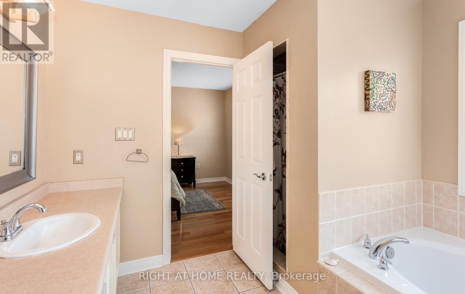 3852 Bloomington Crescent, Mississauga, Ontario  L5M 0A3 - Photo 34 - W13144632