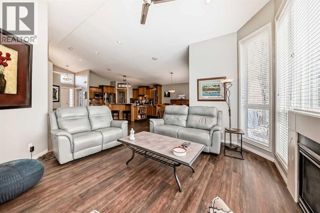 70 Abraham Close, Red Deer, Alberta  T4R 3A9 - Photo 6 - A2309625