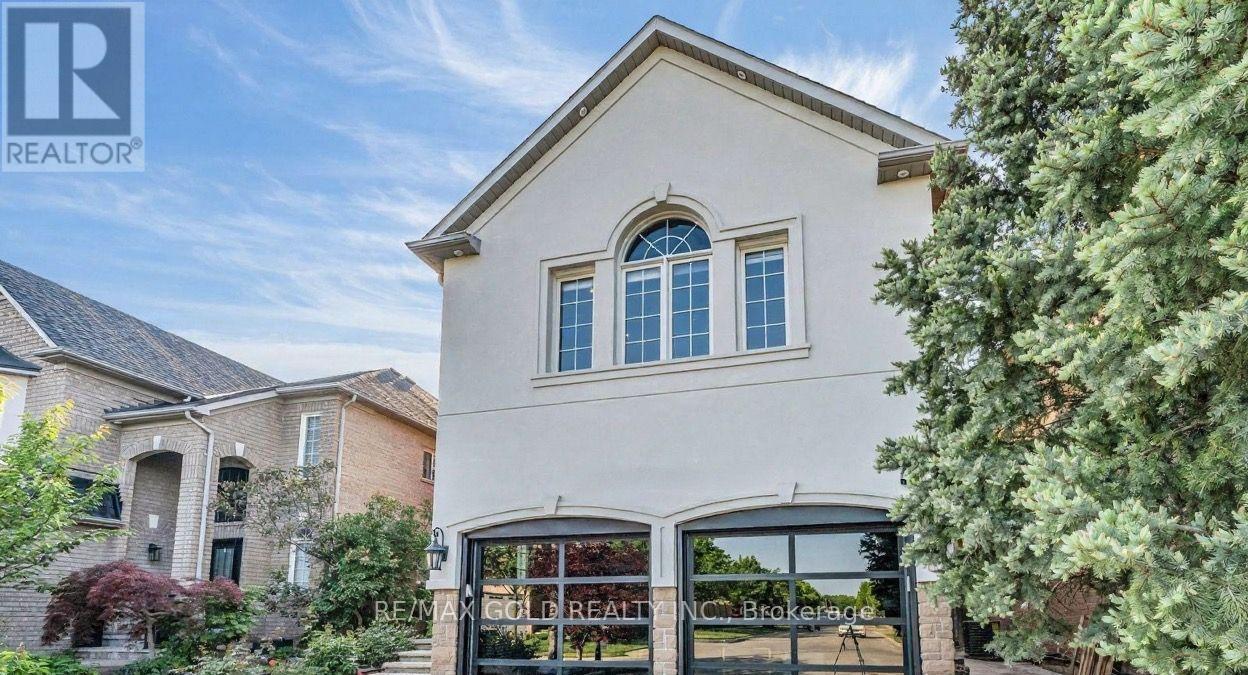 2293 Woodcrest Drive, Oakville, Ontario  L6M 4C5 - Photo 1 - W13144662