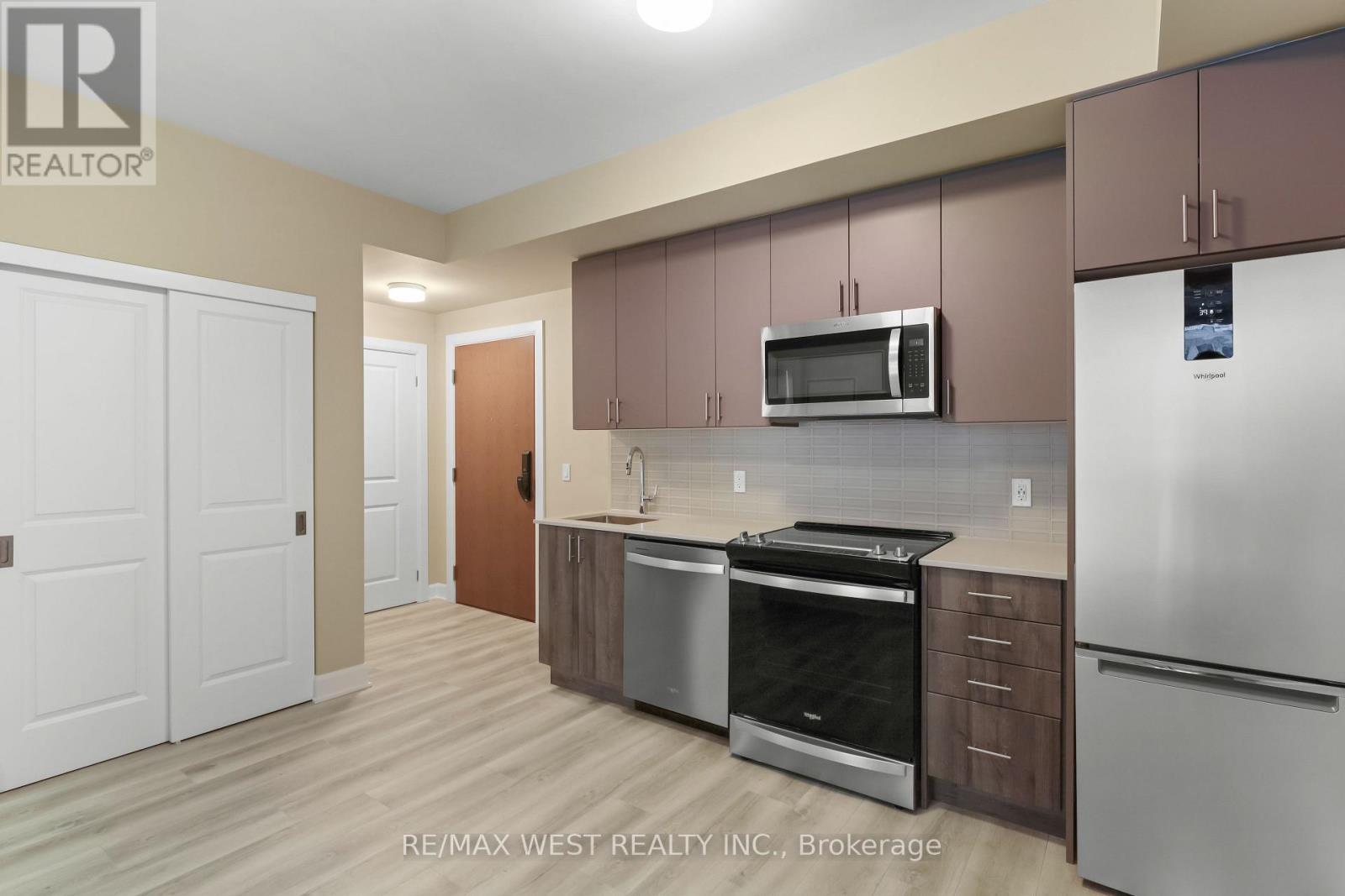 205 - 3240 William Coltson Avenue, Oakville, Ontario  L6X 0X1 - Photo 8 - W13144702