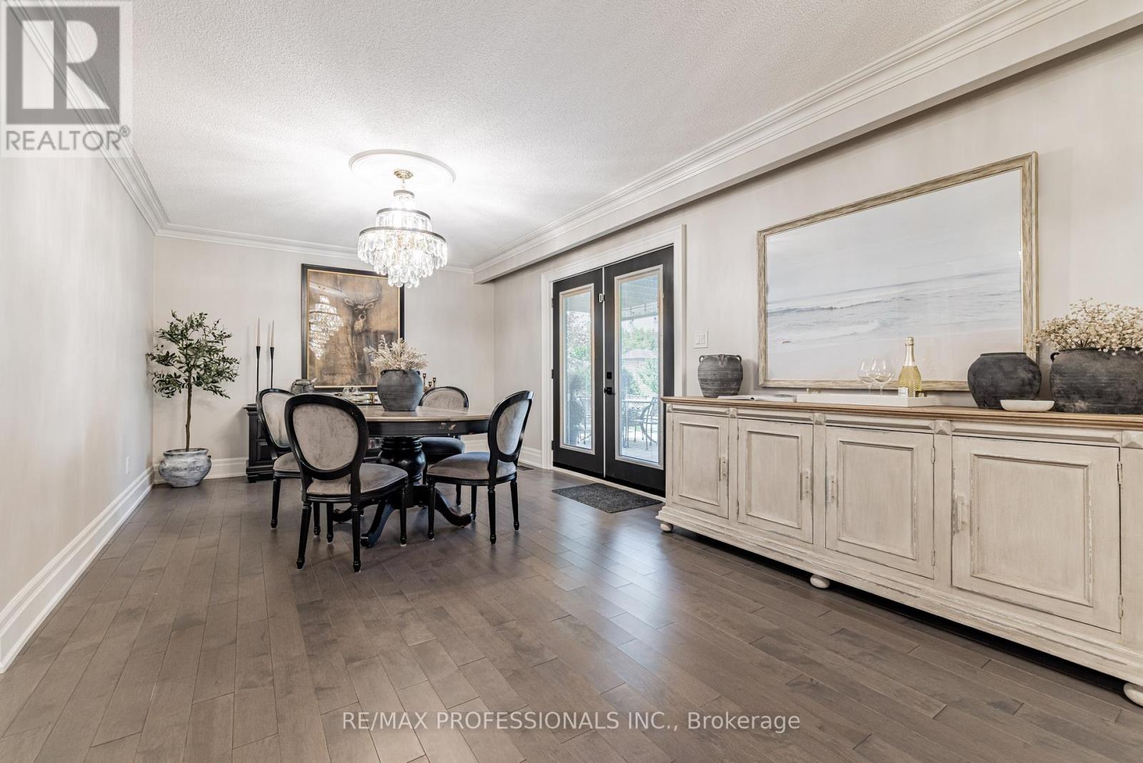 182 Gracefield Avenue, Toronto, Ontario  M6L 1L8 - Photo 13 - W13144724