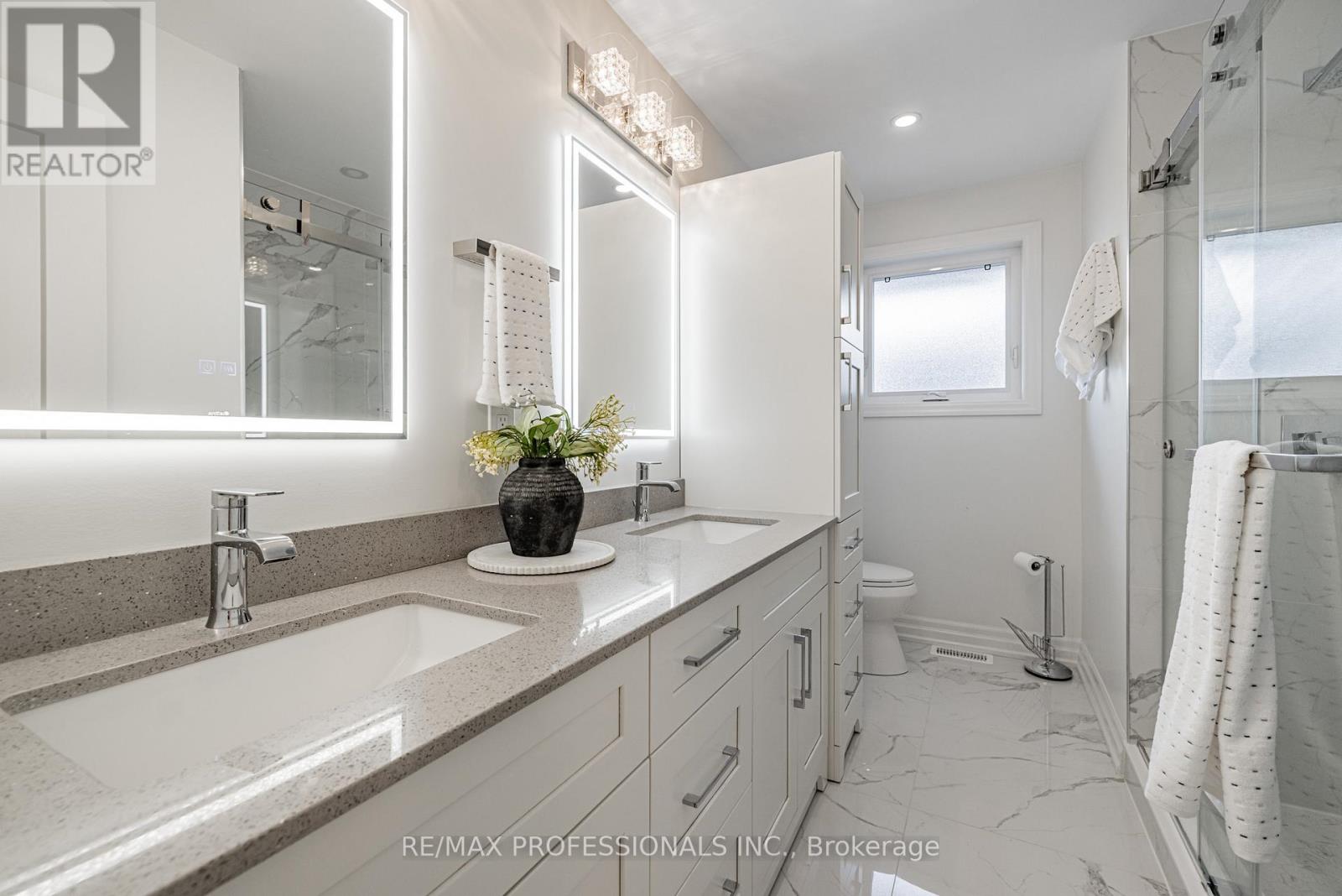 182 Gracefield Avenue, Toronto, Ontario  M6L 1L8 - Photo 18 - W13144724