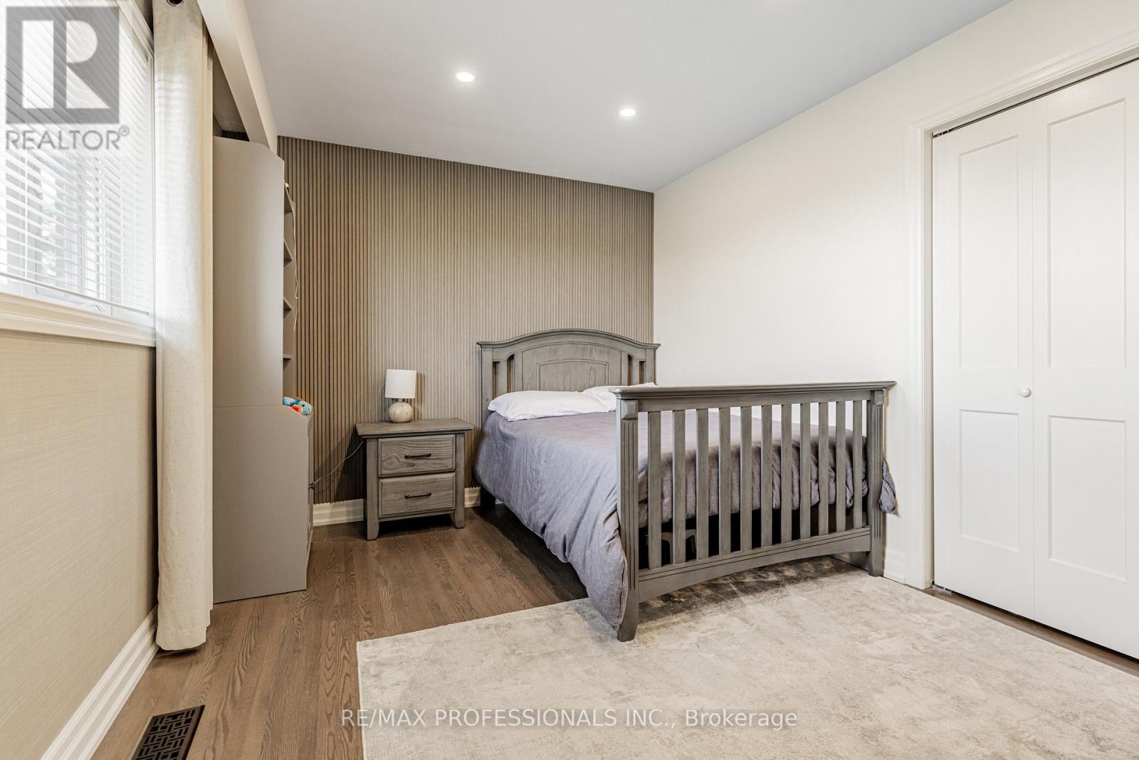 182 Gracefield Avenue, Toronto, Ontario  M6L 1L8 - Photo 20 - W13144724