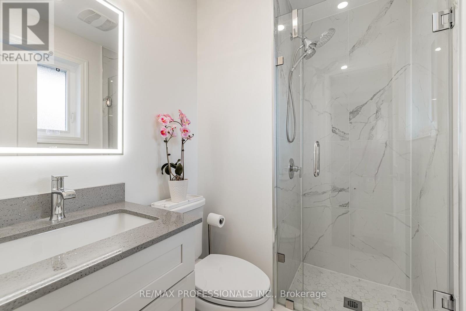182 Gracefield Avenue, Toronto, Ontario  M6L 1L8 - Photo 22 - W13144724