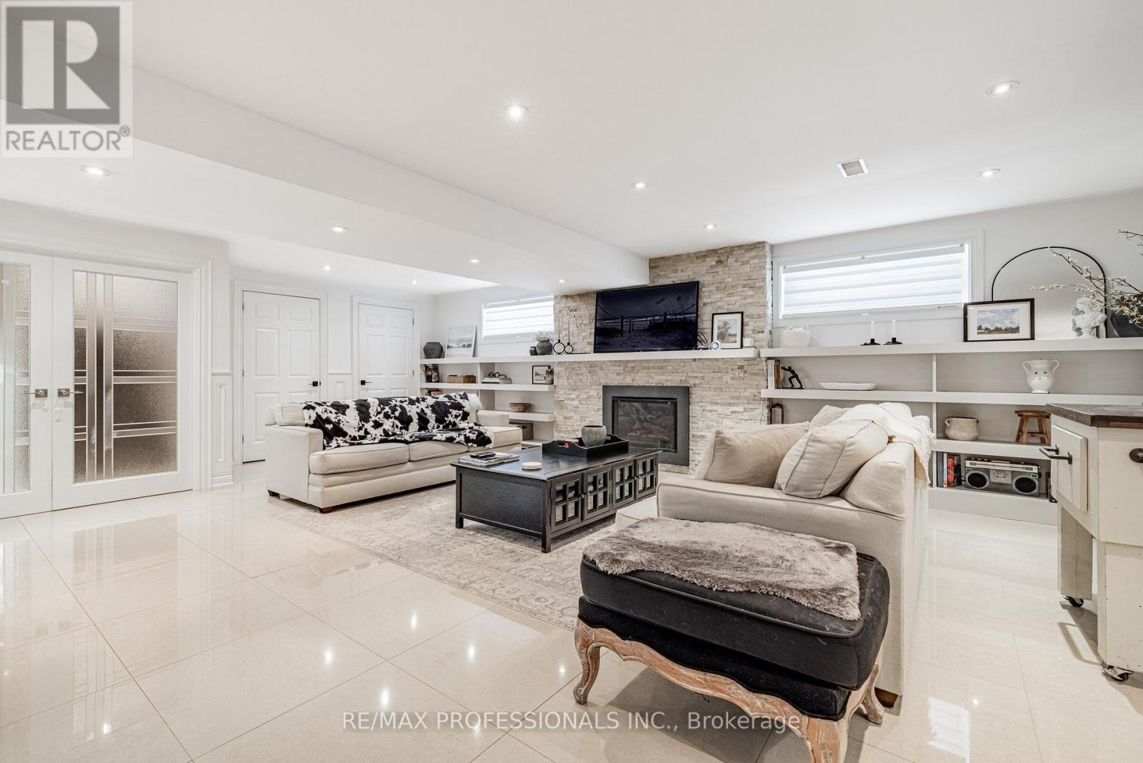 182 Gracefield Avenue, Toronto, Ontario  M6L 1L8 - Photo 24 - W13144724