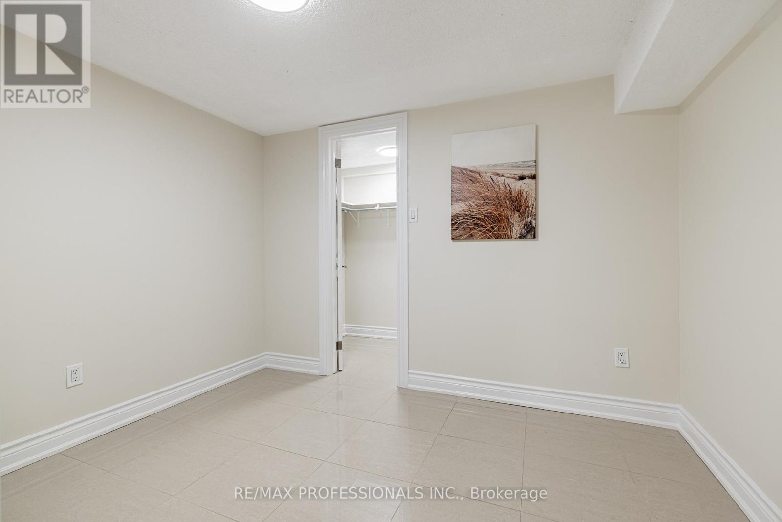 182 Gracefield Avenue, Toronto, Ontario  M6L 1L8 - Photo 29 - W13144724