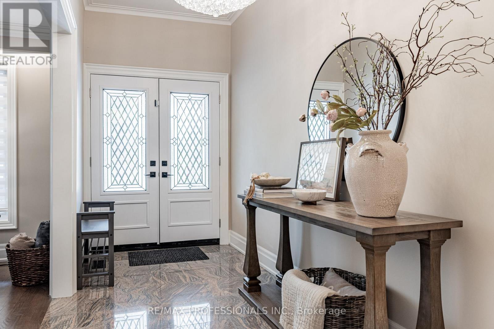182 Gracefield Avenue, Toronto, Ontario  M6L 1L8 - Photo 3 - W13144724