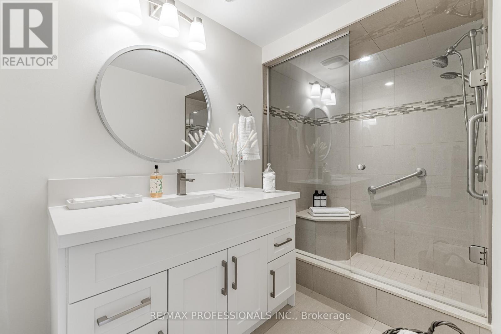 182 Gracefield Avenue, Toronto, Ontario  M6L 1L8 - Photo 30 - W13144724