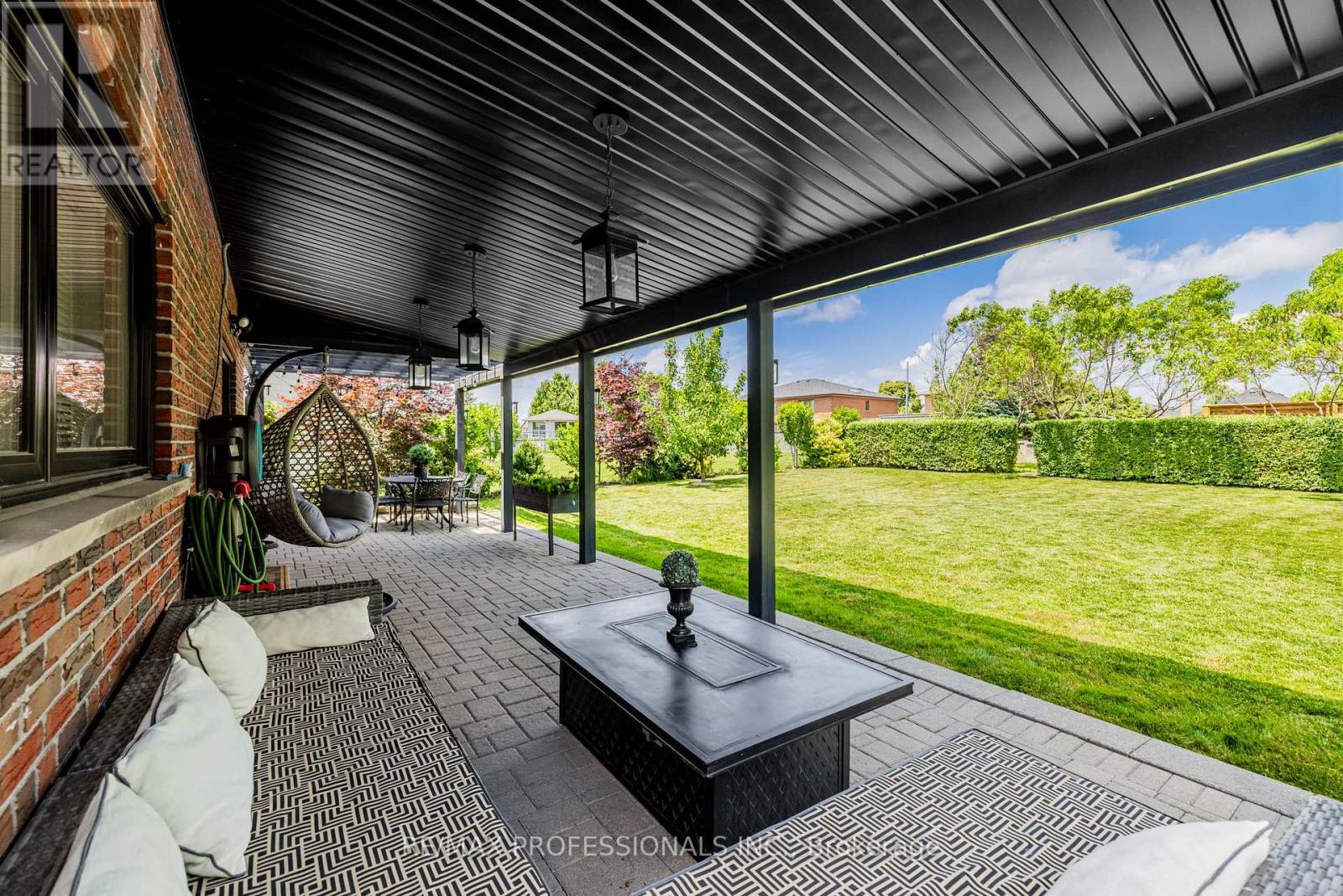 182 Gracefield Avenue, Toronto, Ontario  M6L 1L8 - Photo 32 - W13144724