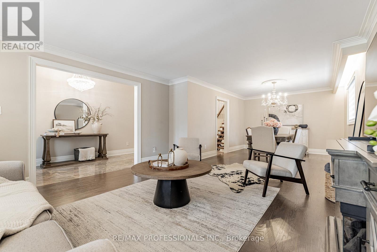 182 Gracefield Avenue, Toronto, Ontario  M6L 1L8 - Photo 6 - W13144724
