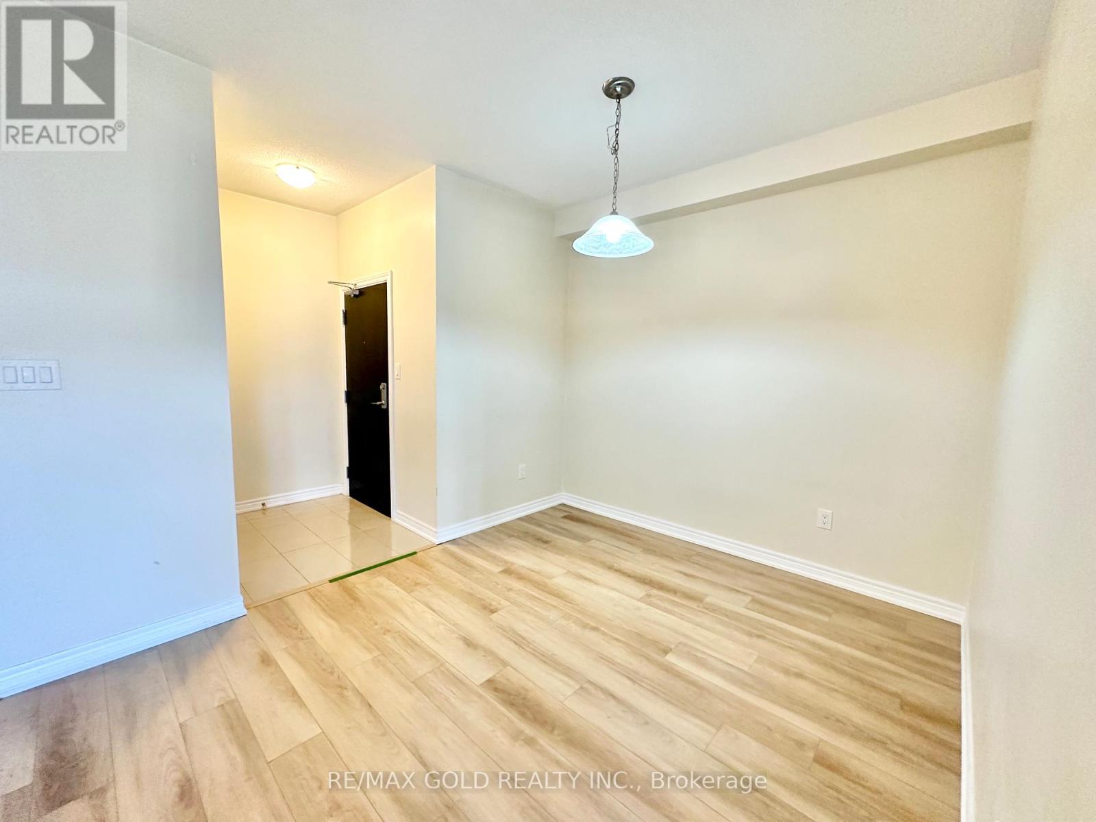 308 - 263 Georgian Drive, Oakville, Ontario  L6H 0L2 - Photo 2 - W13144736