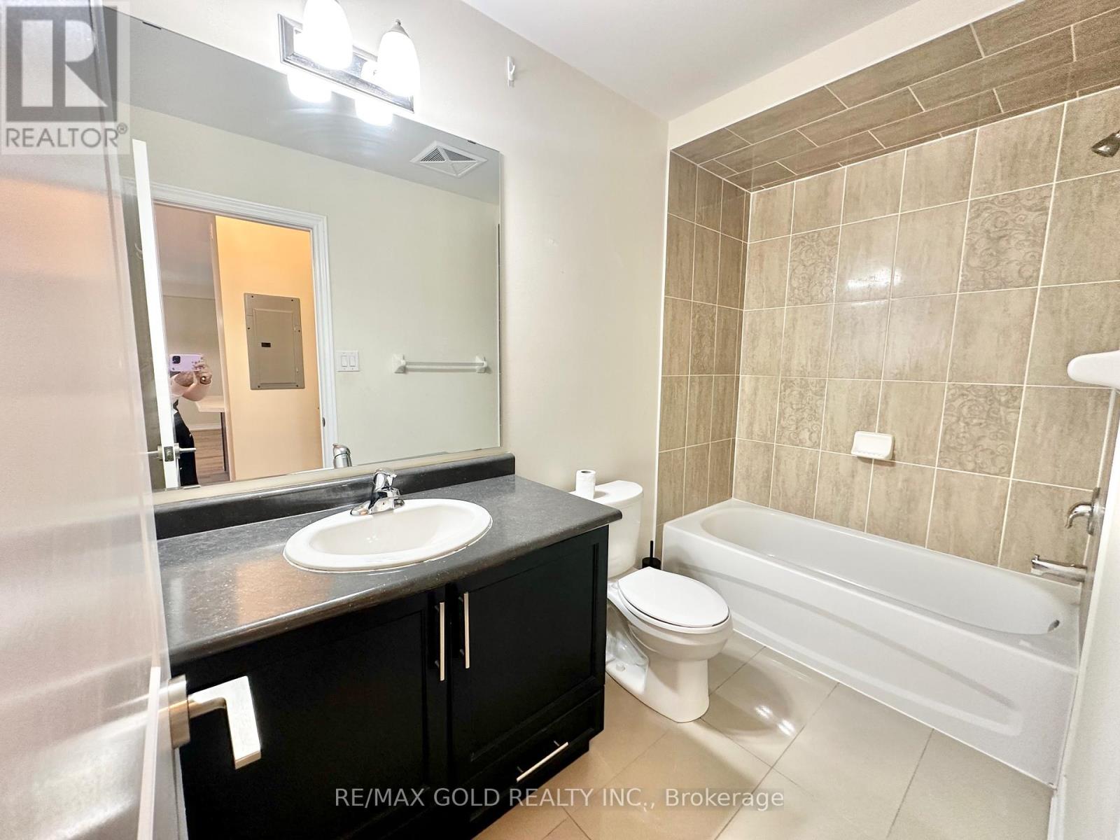 308 - 263 Georgian Drive, Oakville, Ontario  L6H 0L2 - Photo 20 - W13144736