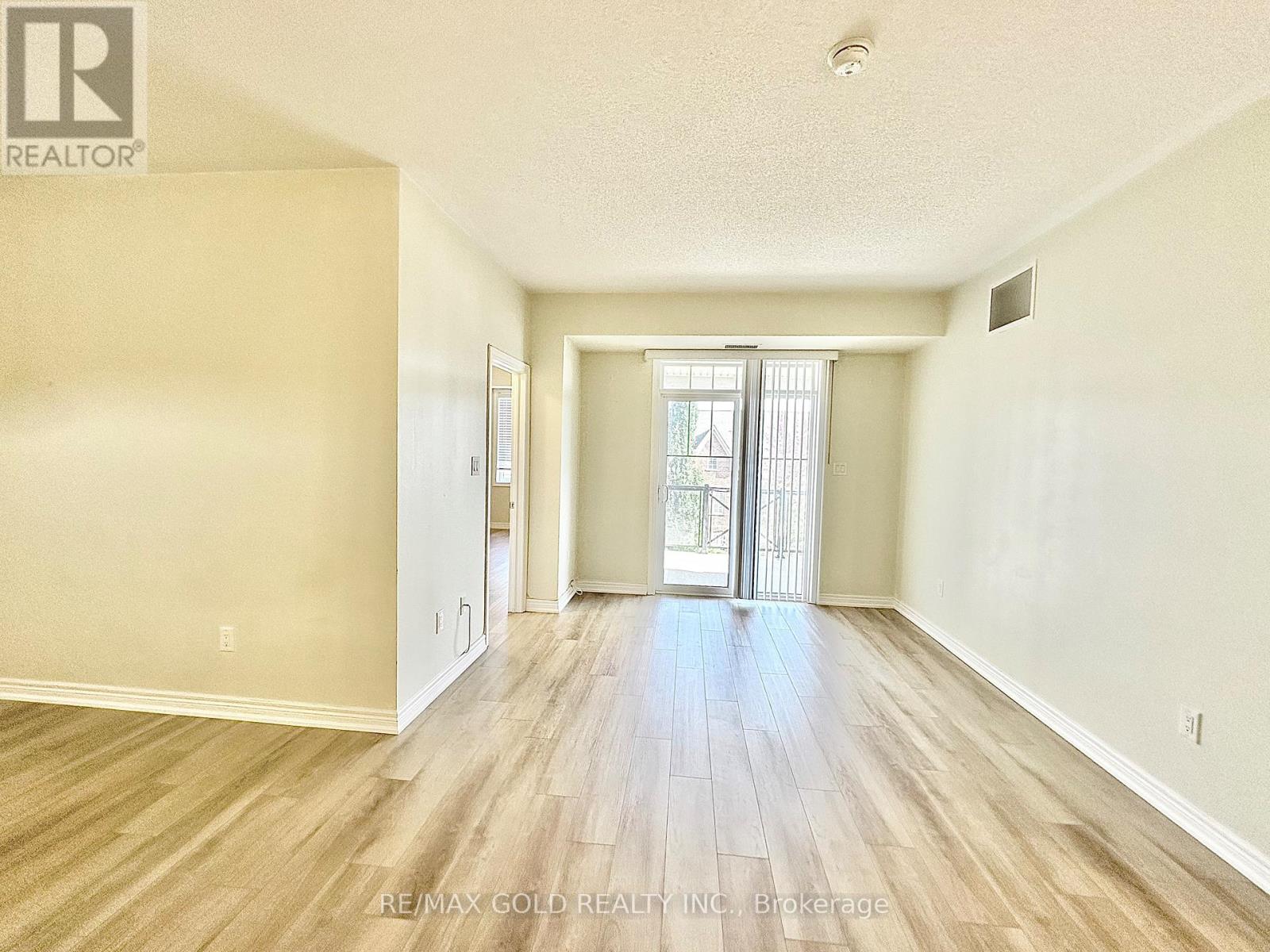 308 - 263 Georgian Drive, Oakville, Ontario  L6H 0L2 - Photo 5 - W13144736