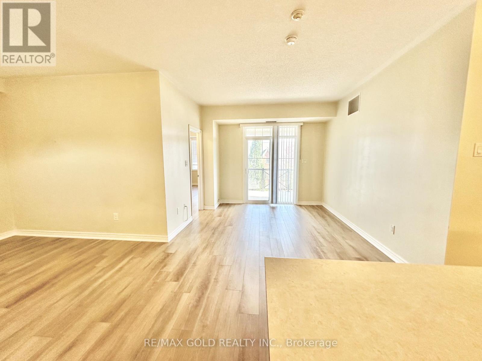 308 - 263 Georgian Drive, Oakville, Ontario  L6H 0L2 - Photo 6 - W13144736