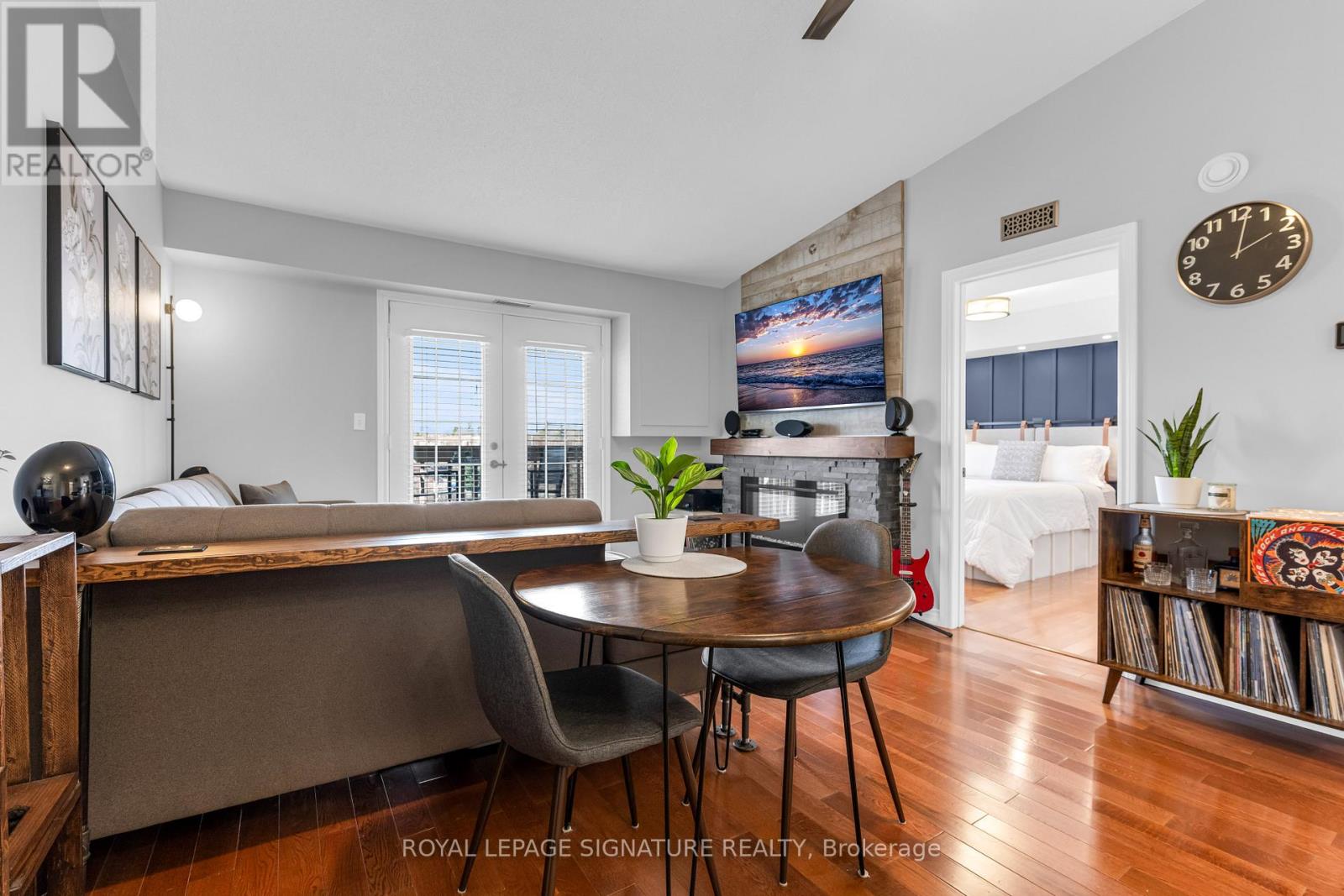 410 - 4005 Kilmer Drive, Burlington, Ontario  L7M 4M2 - Photo 1 - W13144742