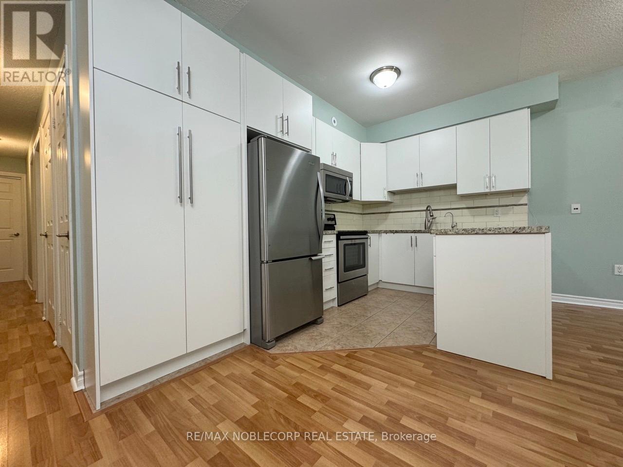 18 - 36 Gibson Avenue, Toronto, Ontario  M9N 0A5 - Photo 4 - W13144754