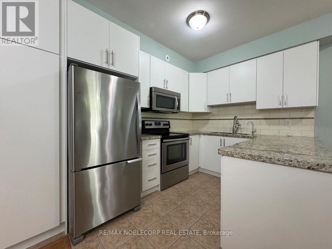 18 - 36 Gibson Avenue, Toronto, Ontario  M9N 0A5 - Photo 5 - W13144754