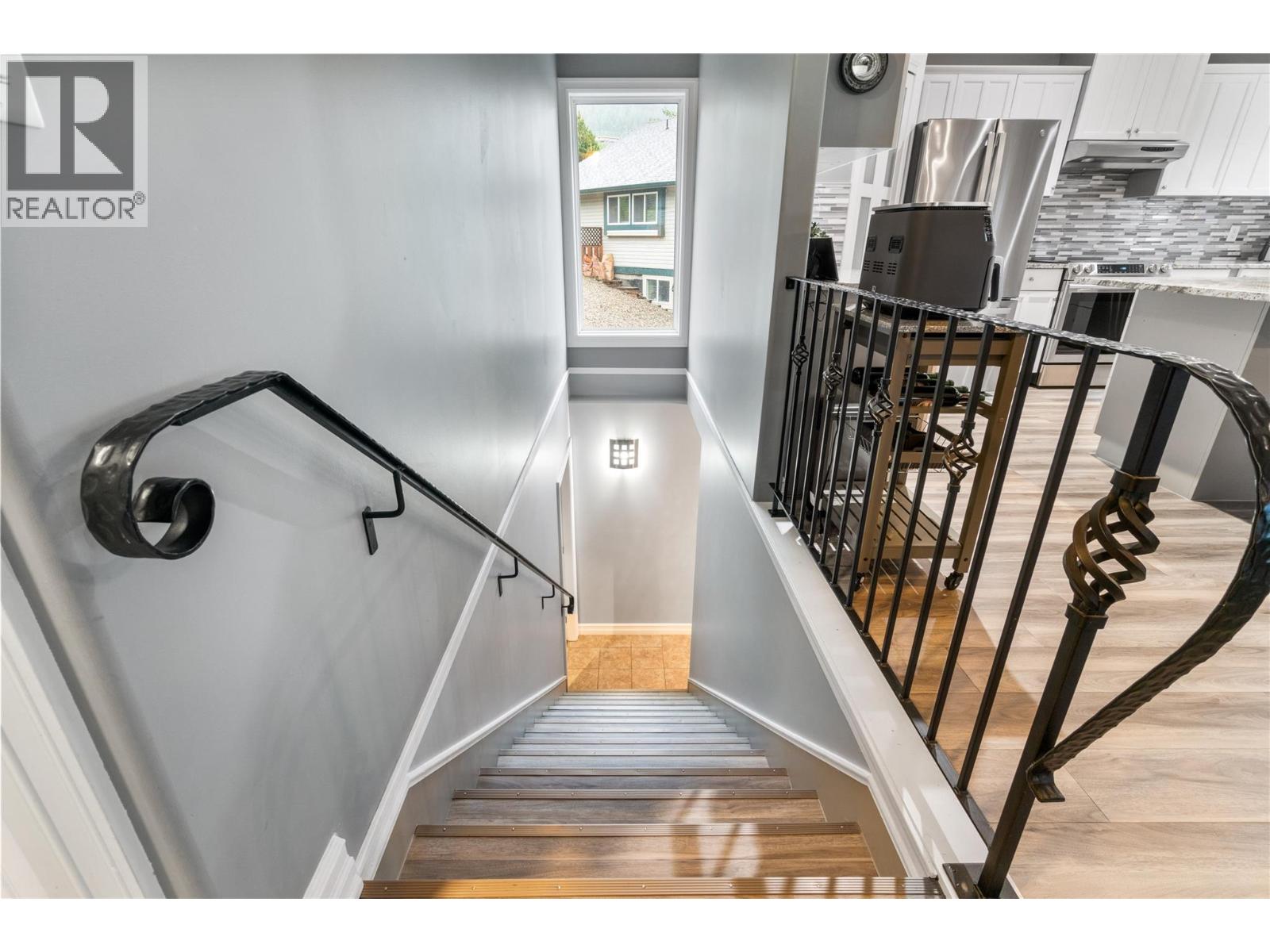 1040 14 Avenue SE, Salmon Arm, British Columbia  V1E 2R6 - Photo 43 - 10380958