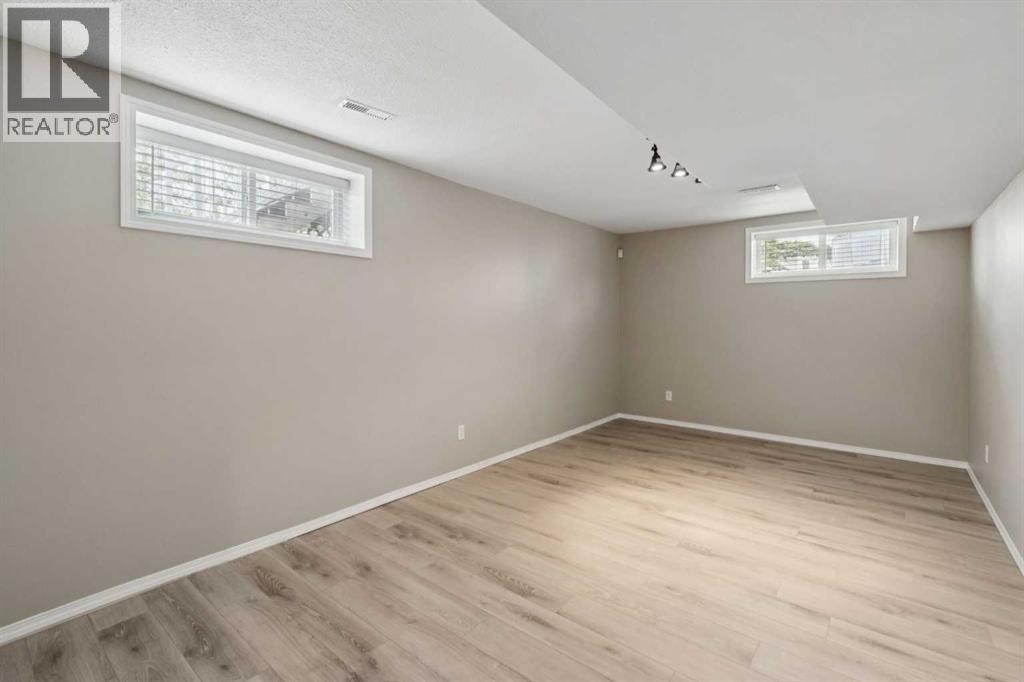 11, 15 Rocky Ridge Gate NW, Calgary, Alberta  T3G 4P6 - Photo 27 - A2307696