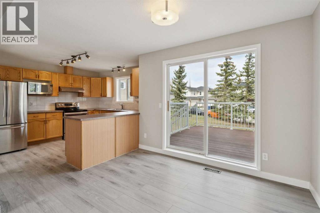 11, 15 Rocky Ridge Gate NW, Calgary, Alberta  T3G 4P6 - Photo 10 - A2307696