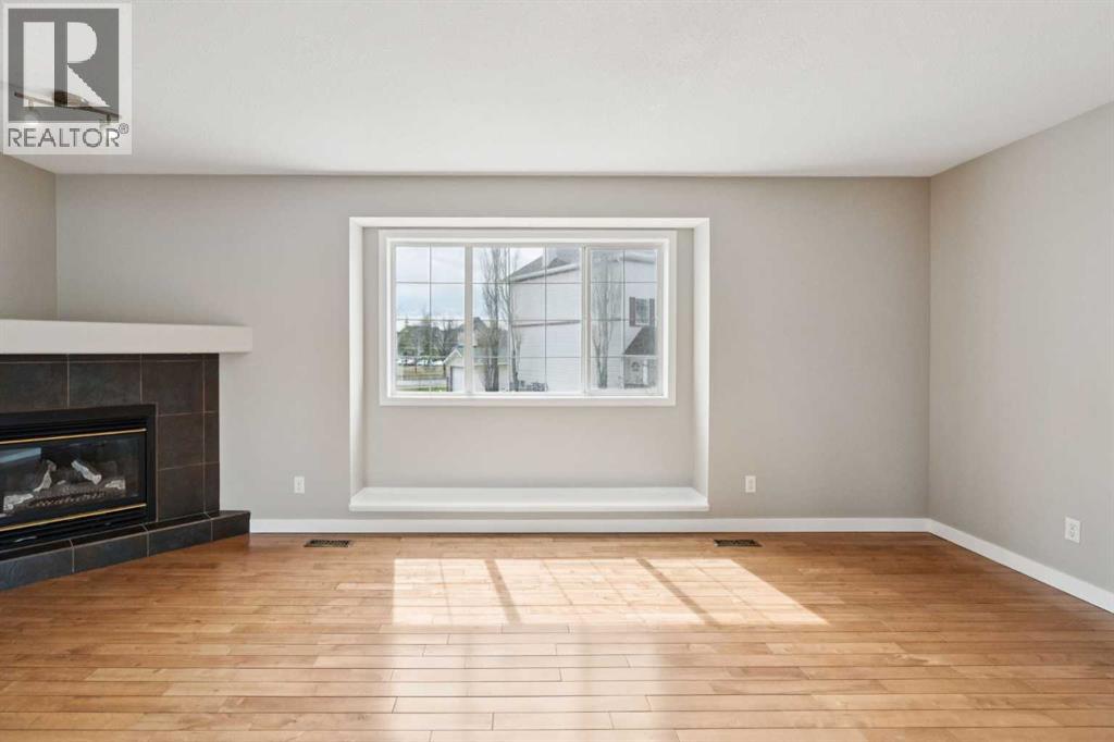 11, 15 Rocky Ridge Gate NW, Calgary, Alberta  T3G 4P6 - Photo 5 - A2307696