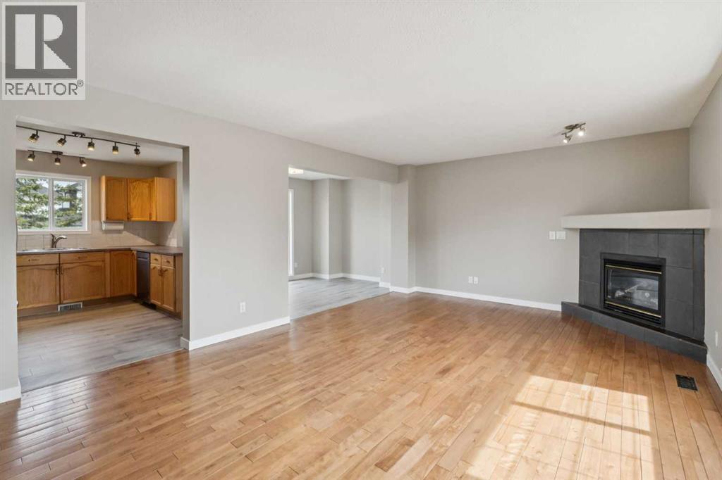 11, 15 Rocky Ridge Gate NW, Calgary, Alberta  T3G 4P6 - Photo 4 - A2307696