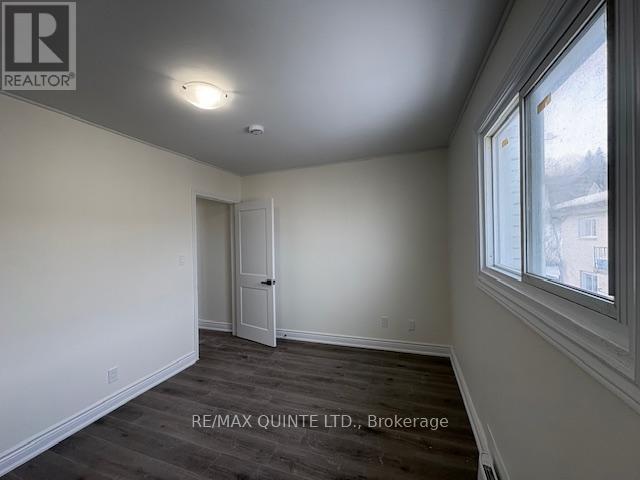 5 - 172 Queen Street, Quinte West, Ontario  K8V 4Y6 - Photo 5 - X12823594