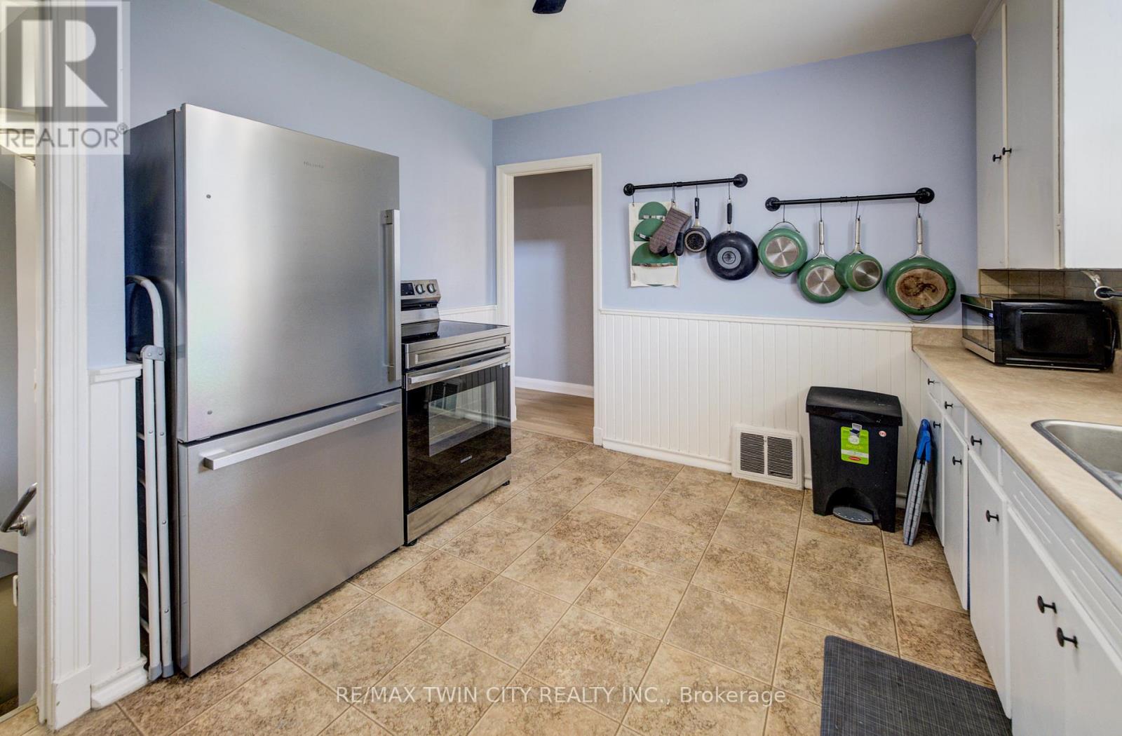 290 Lancaster Street W, Kitchener, Ontario  N2H 4V6 - Photo 16 - X13144620