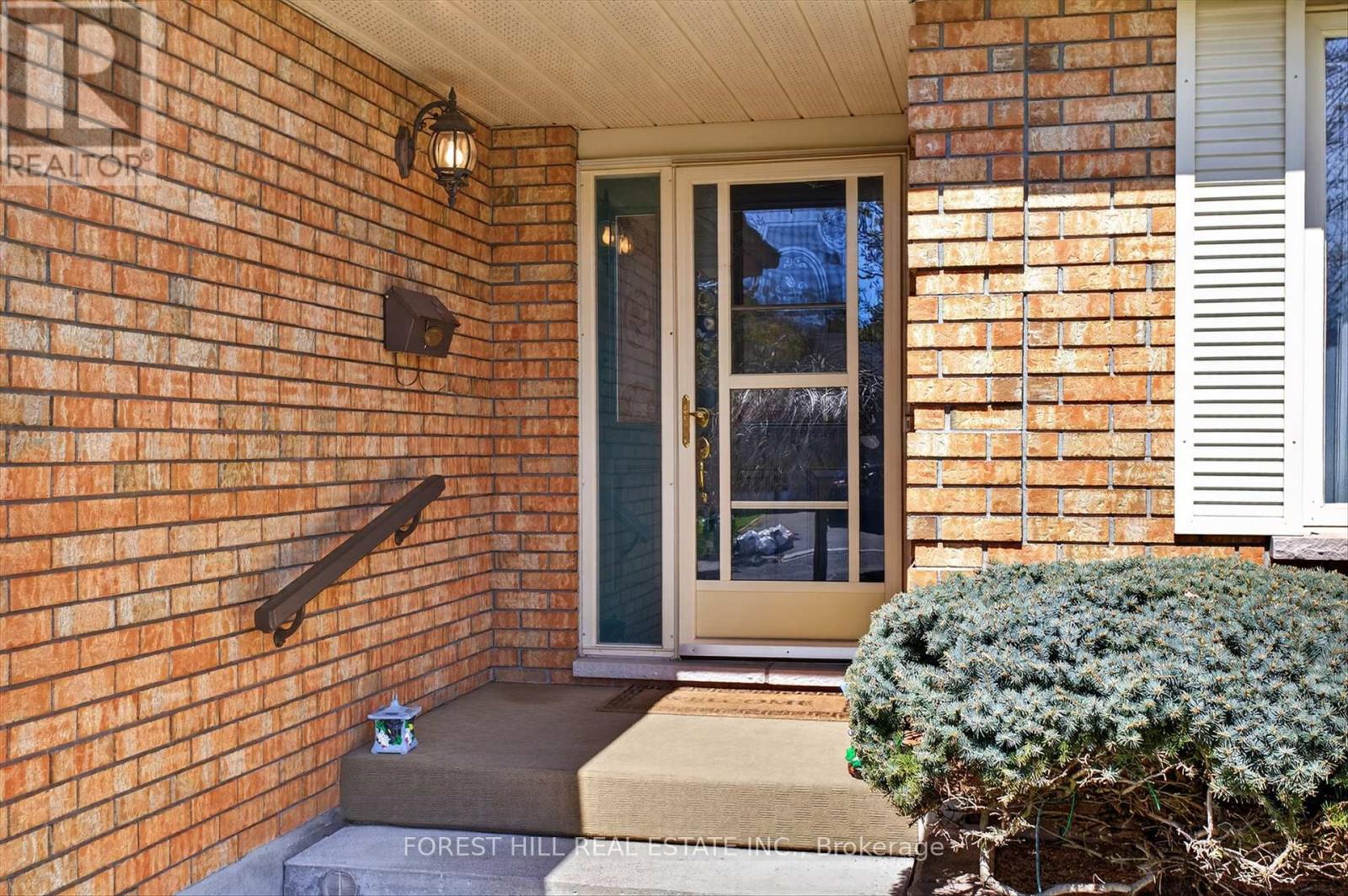 2212 Lorraine Drive, Peterborough, Ontario  K9L 1X5 - Photo 4 - X13144692