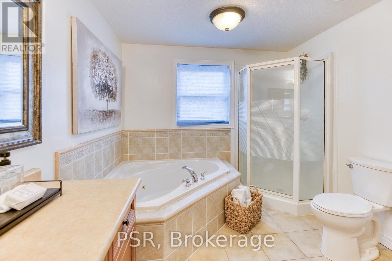 565 St Moritz Avenue, Waterloo, Ontario  N2T 2Z3 - Photo 25 - X13144806