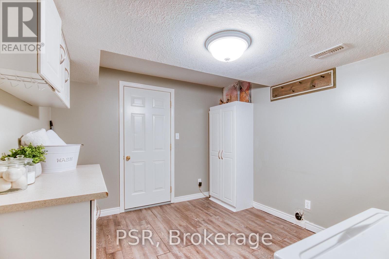 565 St Moritz Avenue, Waterloo, Ontario  N2T 2Z3 - Photo 33 - X13144806