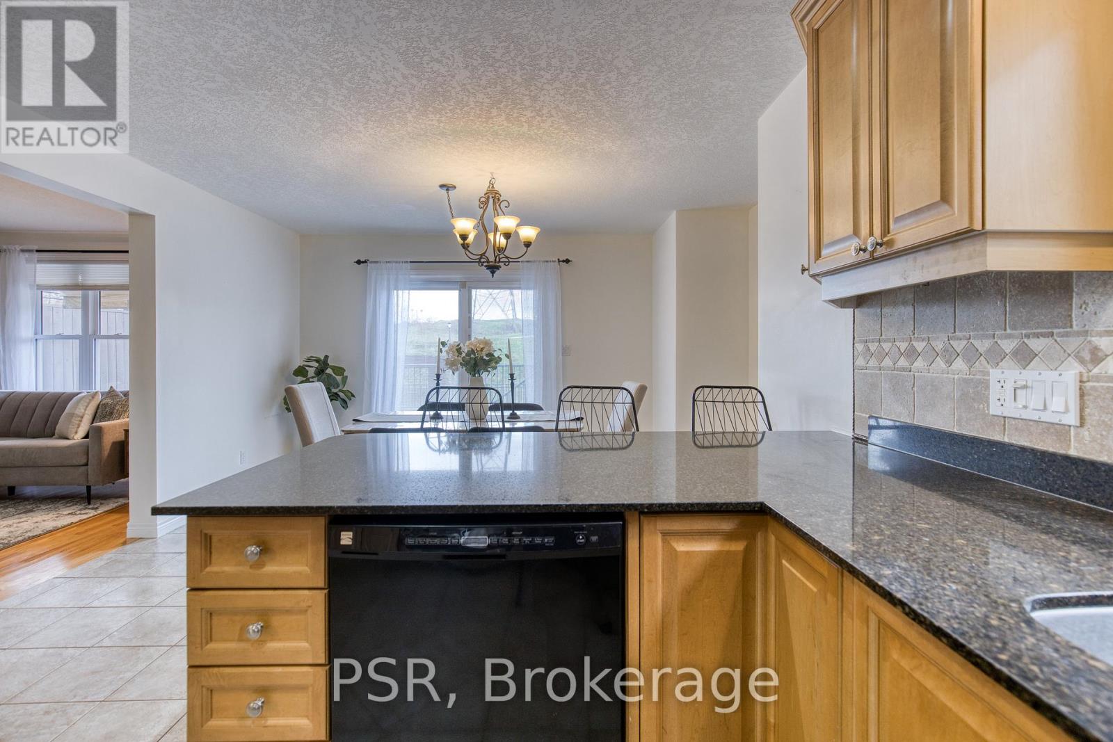 565 St Moritz Avenue, Waterloo, Ontario  N2T 2Z3 - Photo 6 - X13144806