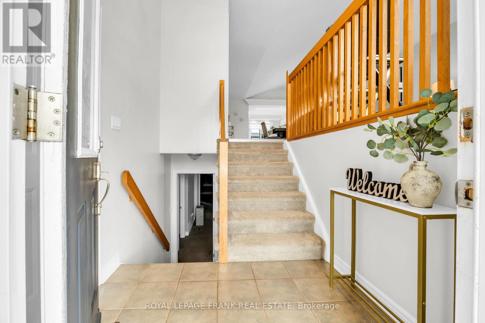 375 St Lawrence Drive, Welland, Ontario  L3C 7H7 - Photo 2 - X13127026