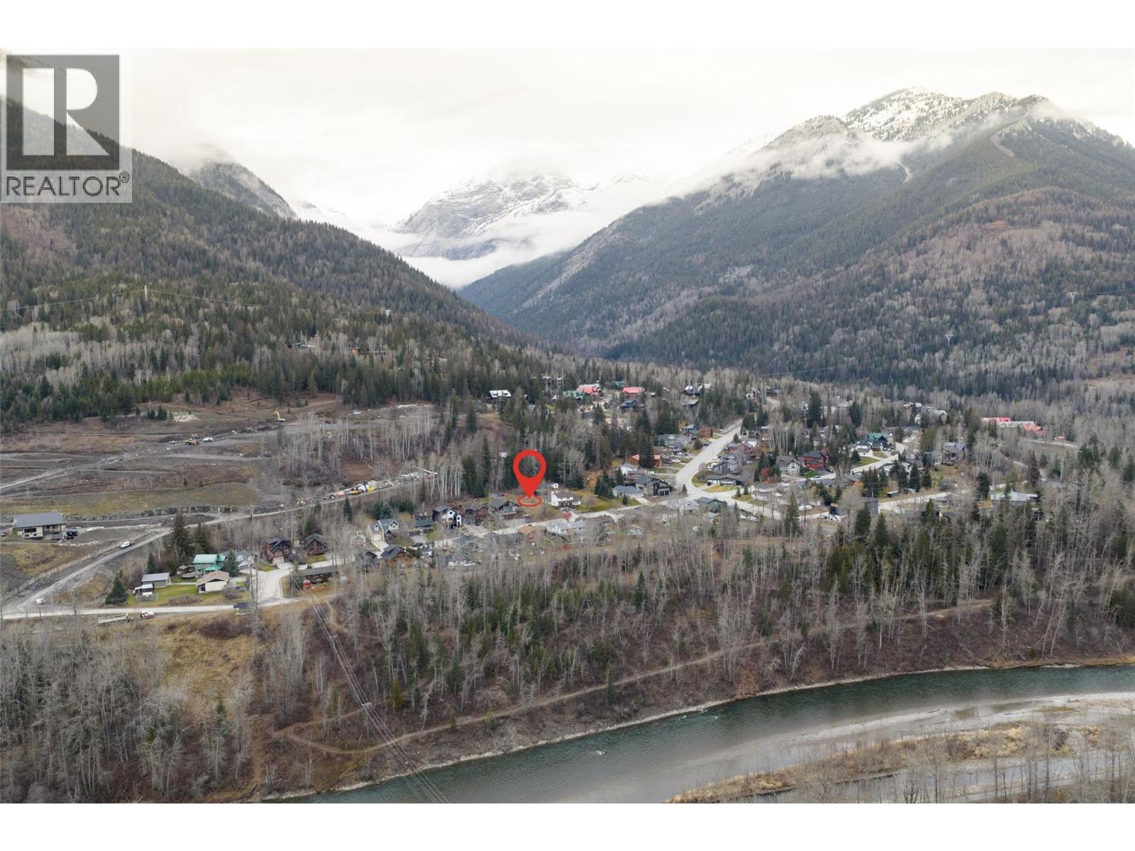 30 Aspen Crescent, Fernie, British Columbia  V0B 1M5 - Photo 2 - 10387908