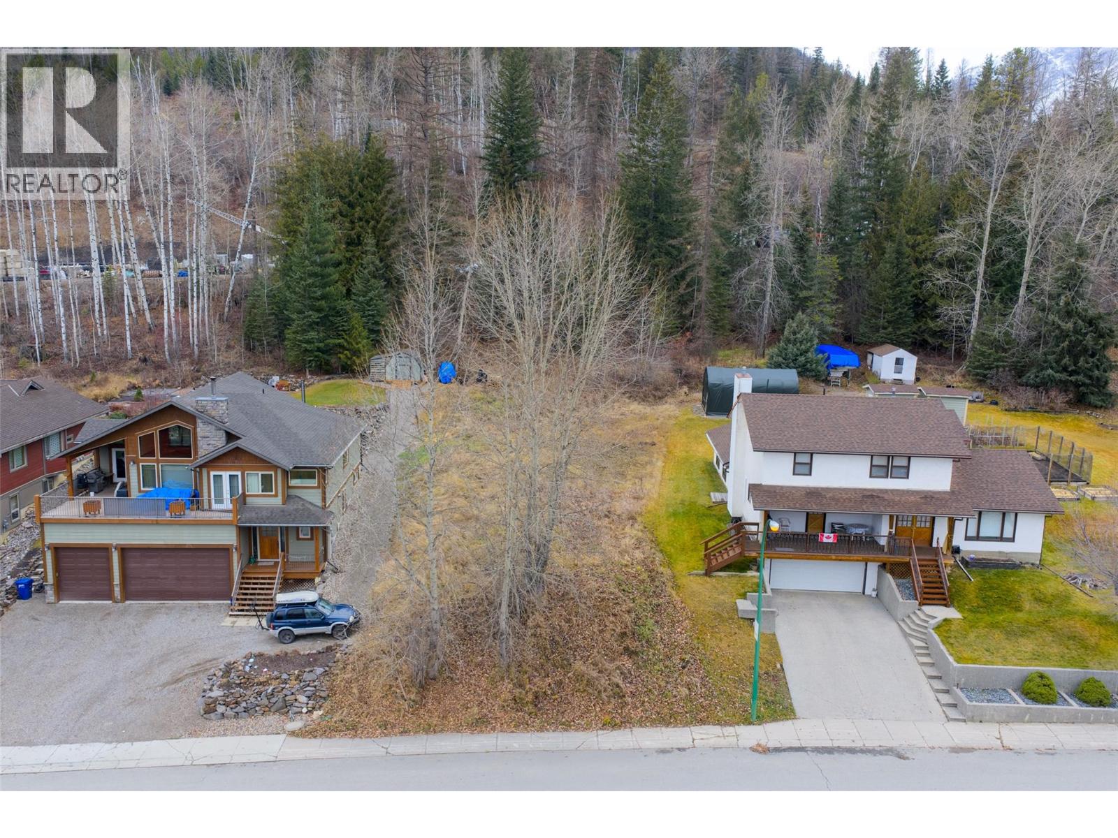 30 Aspen Crescent, Fernie, British Columbia  V0B 1M5 - Photo 4 - 10387908
