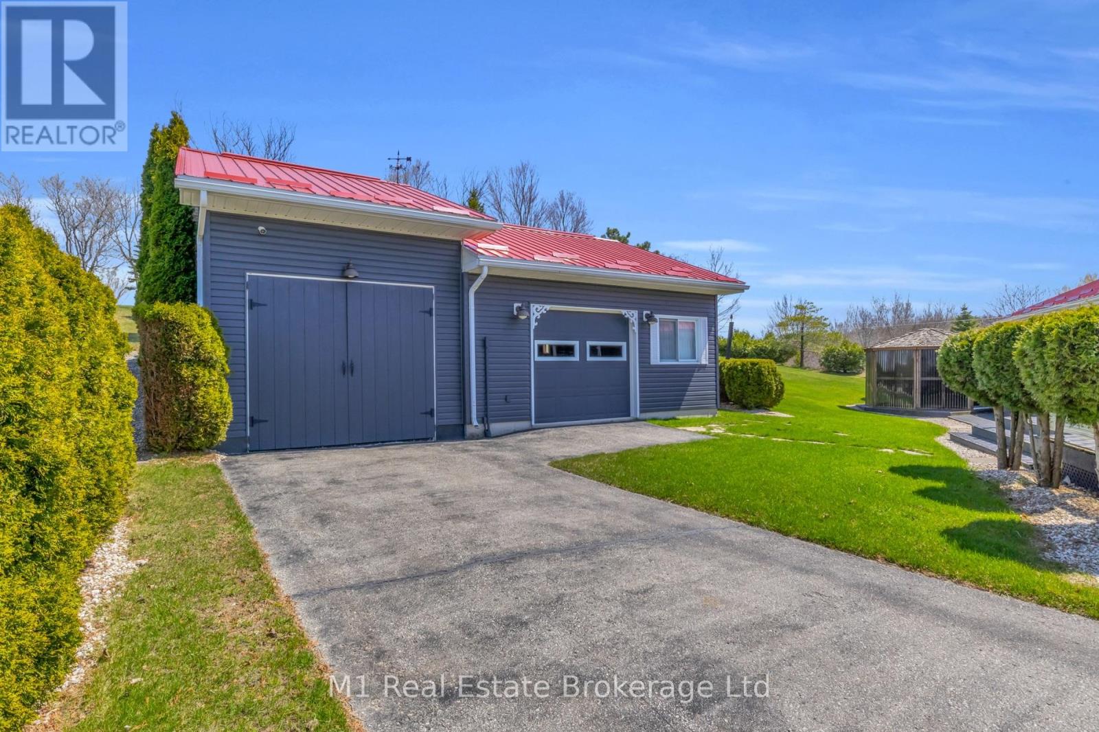 2 Joanne Crescent, Minto, Ontario N0G 2L0 - Photo 3 - X13144938