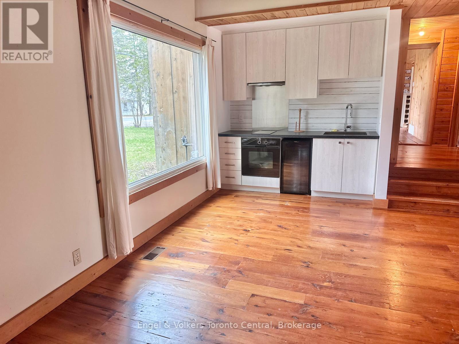 2 - 109 Hope Street, Blue Mountains, Ontario  L9Y 0L1 - Photo 3 - X13145026