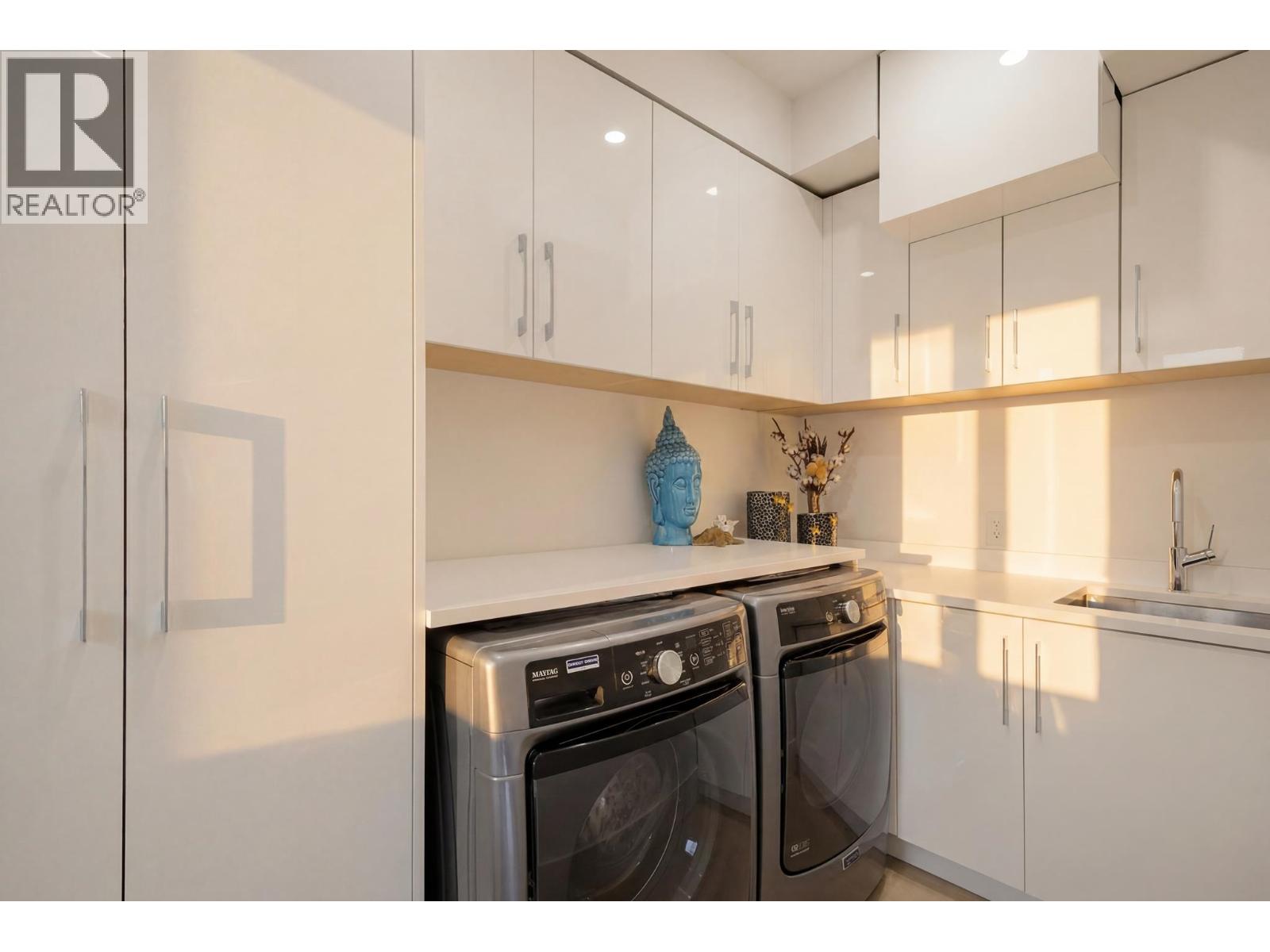 919 E 4th Street, North Vancouver, British Columbia  V7L 1K3 - Photo 36 - R3124893