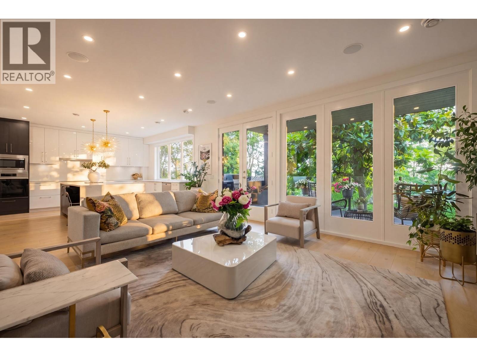 919 E 4th Street, North Vancouver, British Columbia  V7L 1K3 - Photo 6 - R3124893