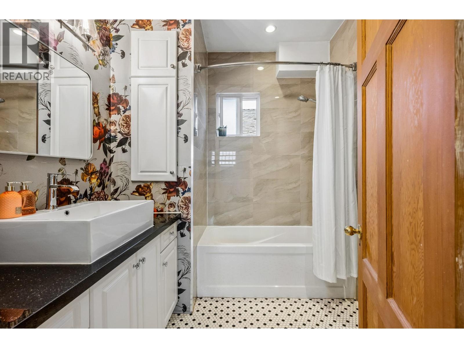 2323 Graveley Street, Vancouver, British Columbia  V5L 3C3 - Photo 13 - R3124919