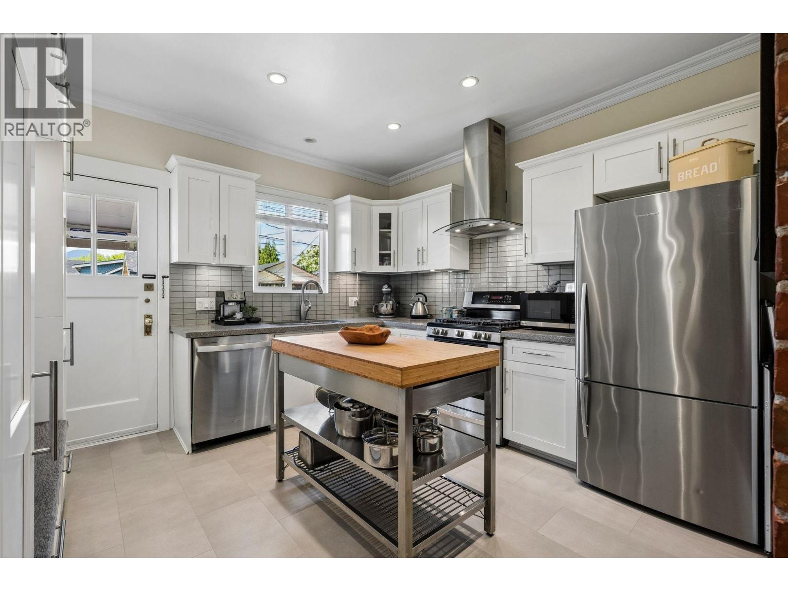 2323 Graveley Street, Vancouver, British Columbia  V5L 3C3 - Photo 6 - R3124919