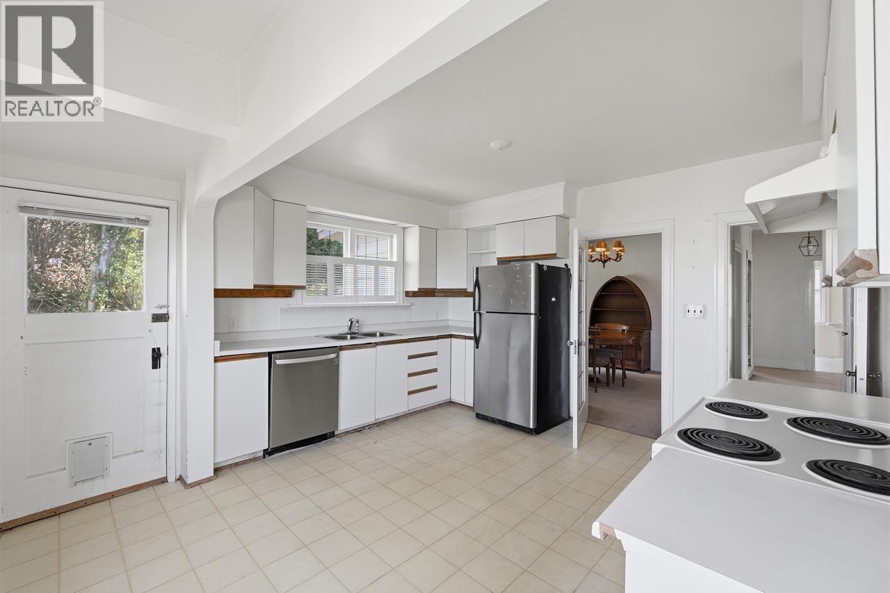 1013 Duchess Avenue, West Vancouver, British Columbia  V7T 1G8 - Photo 10 - R3124922