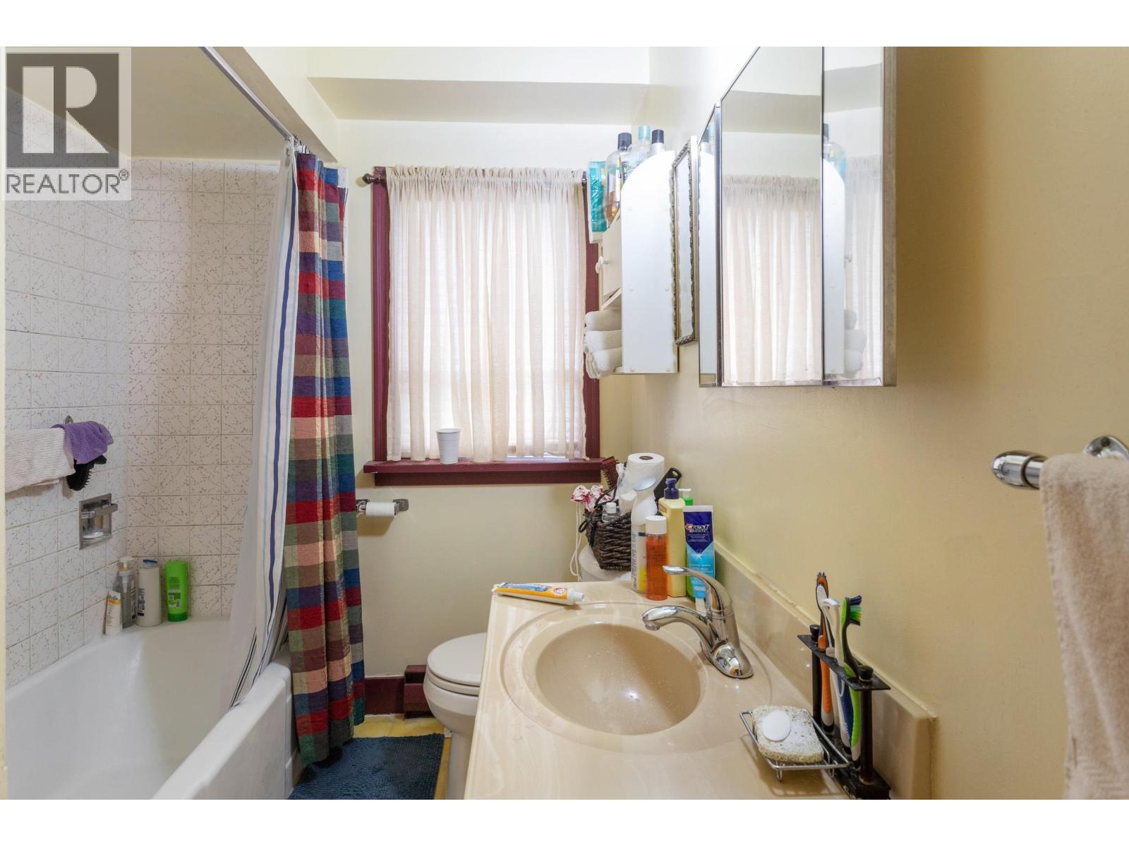 5454 Melbourne Street, Vancouver, British Columbia  V5R 4L7 - Photo 11 - R3124925