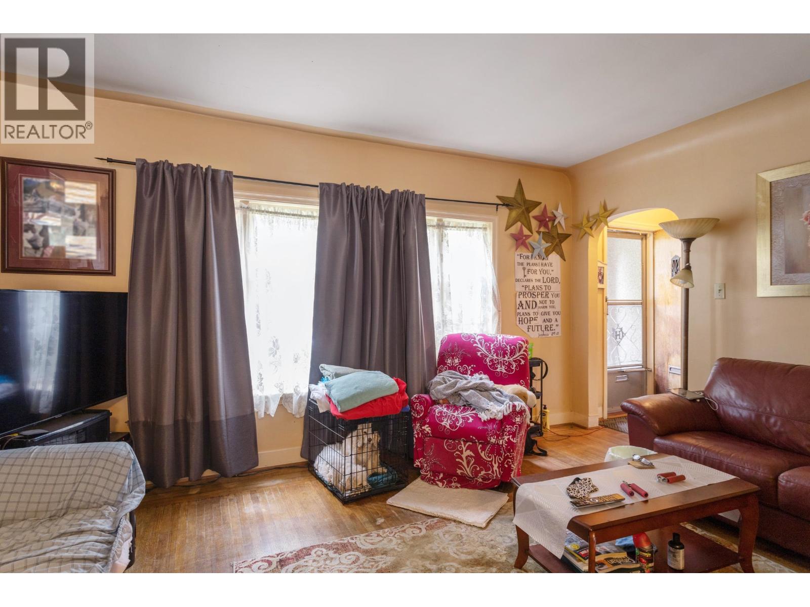 5454 Melbourne Street, Vancouver, British Columbia  V5R 4L7 - Photo 4 - R3124925