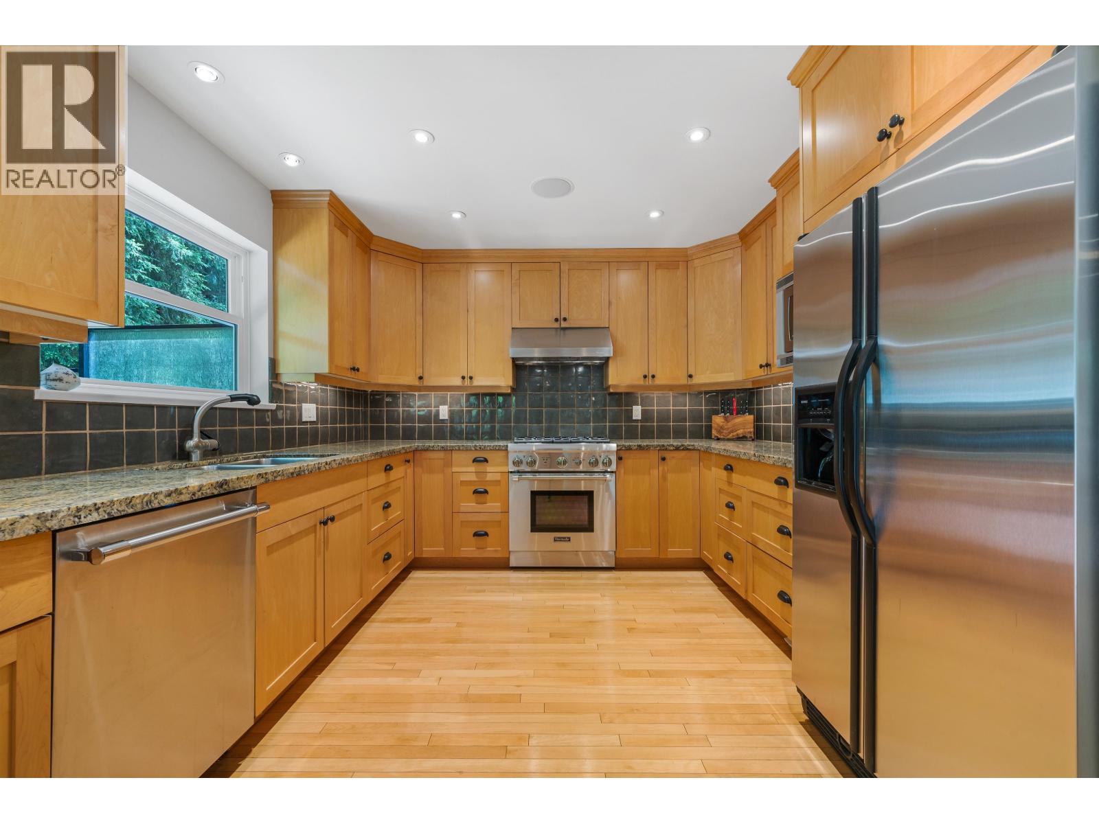 1690 Cascade Court, North Vancouver, British Columbia  V7G 2H6 - Photo 18 - R3124930
